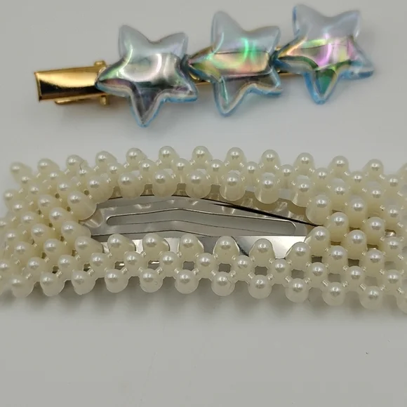 Elegant Variety Of Hair Clips Ten Total 🎁 - Picture 3 of 6